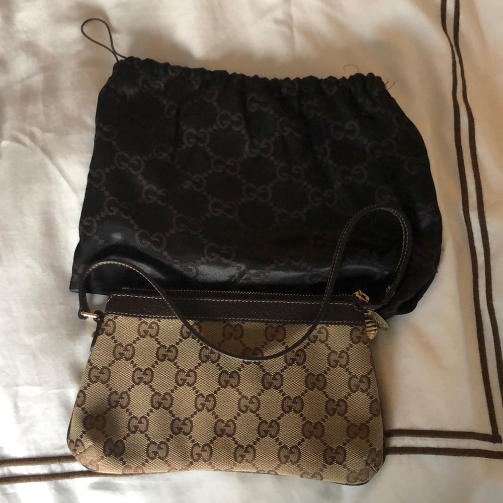 Gucci wristlet